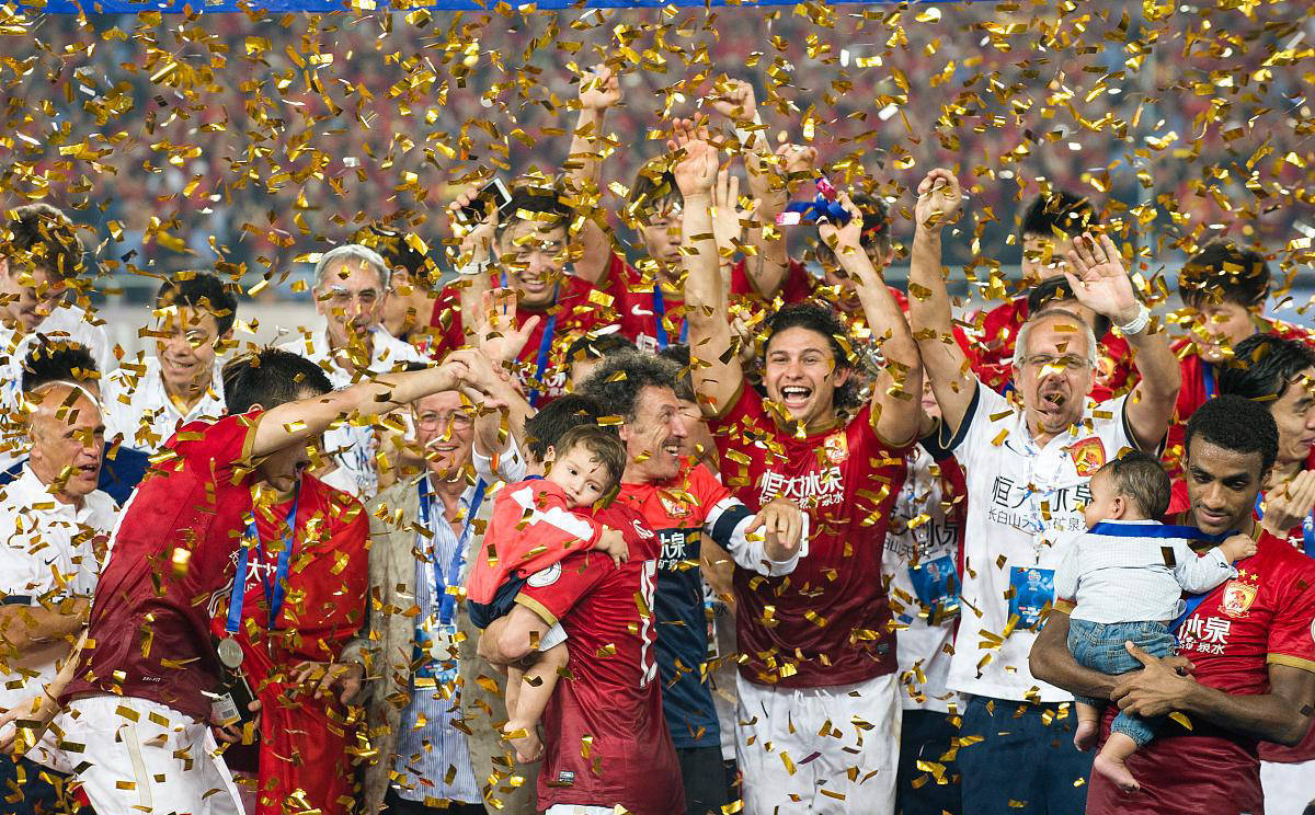 转会期广州队备战中超广东宏远绝杀压哨备战德甲,瓦伦西亚迎葡超关键赛直接炸裂的简单介绍 转会期广州队备战中超广东宏远绝杀压哨备战德甲,瓦伦西亚迎葡超关键赛直接炸裂的简单介绍